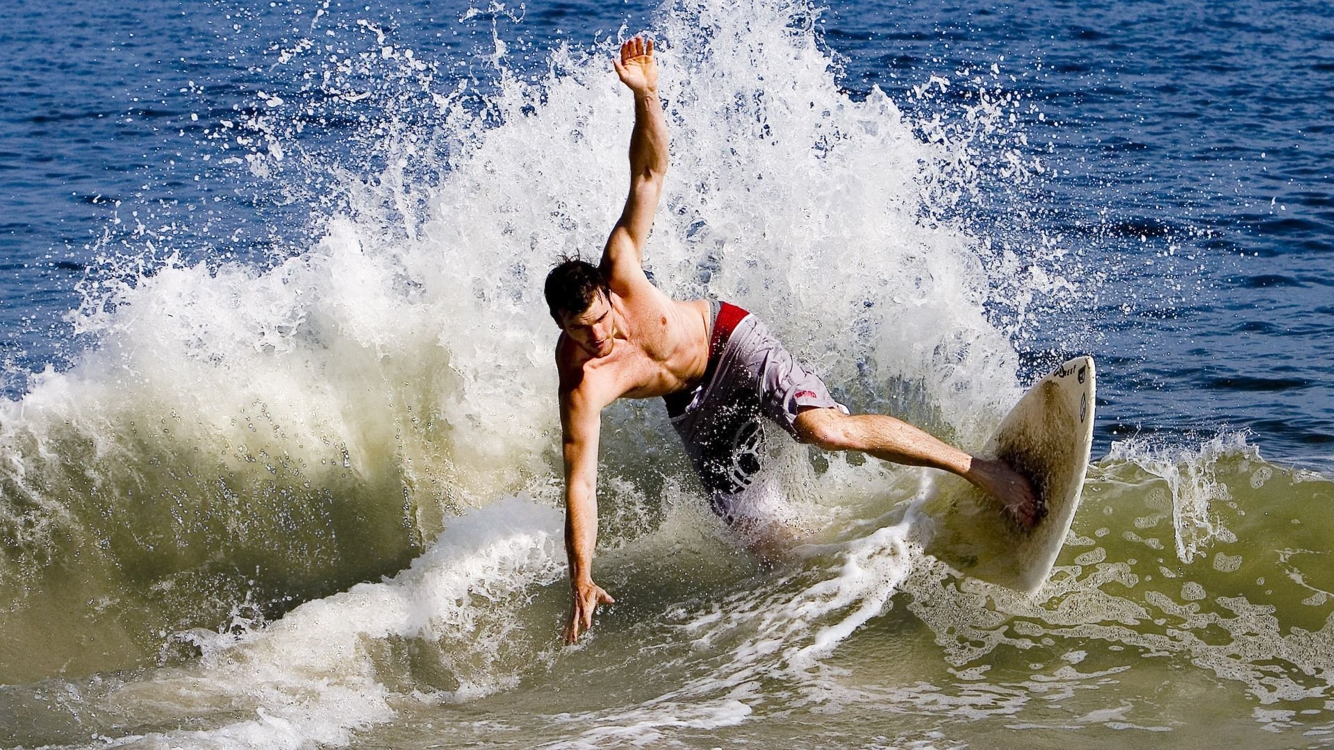 西甲技术派打法重新成为媒体关注焦点，西甲踢法