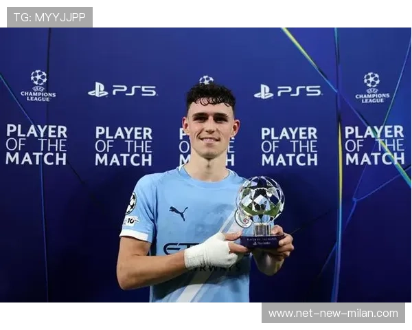 福登连续假动作晃开对手,挑射破门 福登连续假动作晃开对手,挑射破门